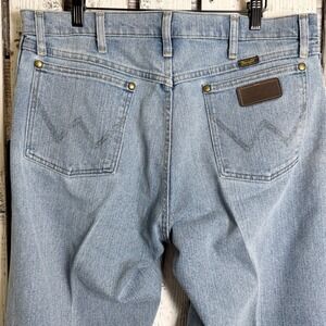 Wrangler Light Wash Jeans Mens 35x32 Stretch Comfort Classic Style Western Rodeo